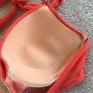 Victoria's Secret Swim - VS Victoria's Secret Push Up Bikini Top 34D Victoria's Secret Swim - VS Victoria's Secret Push Up Bikini Top 34D